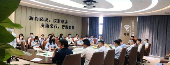 德利豐家居4月工作總結(jié)暨5月工作規(guī)劃會圓滿召開(圖2) 德利豐家居4月工作總結(jié)暨5月工作規(guī)劃會圓滿召開(圖2)