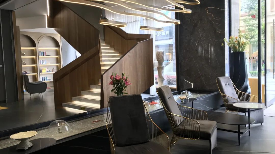 這幾款巖板樓梯,一個比一個驚艷!(圖7) 這幾款巖板樓梯,一個比一個驚艷!(圖7)