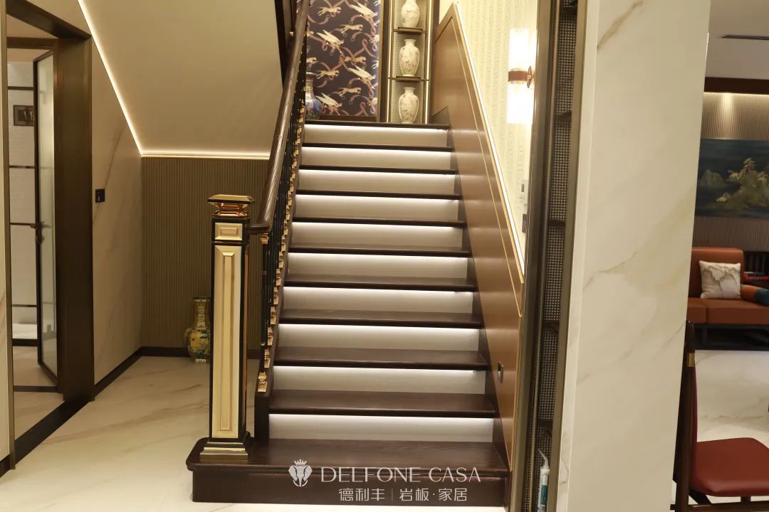 這幾款巖板樓梯,一個比一個驚艷!(圖5) 這幾款巖板樓梯,一個比一個驚艷!(圖5)