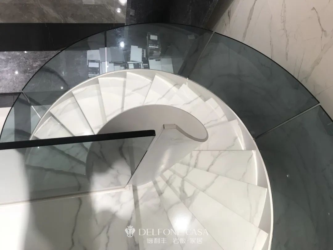 這幾款巖板樓梯,一個比一個驚艷!(圖6) 這幾款巖板樓梯,一個比一個驚艷!(圖6)