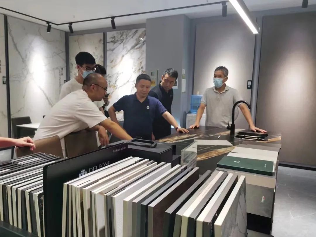 榜樣“豐”采 | 杭州德利豐巖板專賣店店長如何簽下80萬巖板大單？