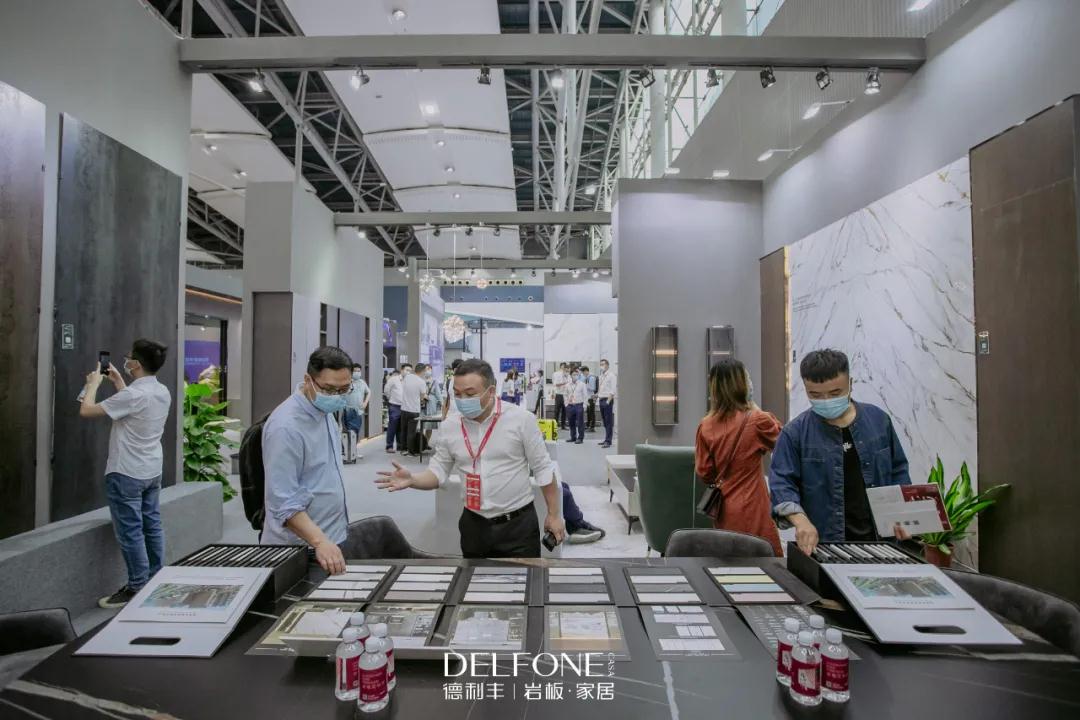 巖載定制家 | 德利豐攜新品火爆廣州家博會(huì)(圖2) 巖載定制家 | 德利豐攜新品火爆廣州家博會(huì)(圖2)