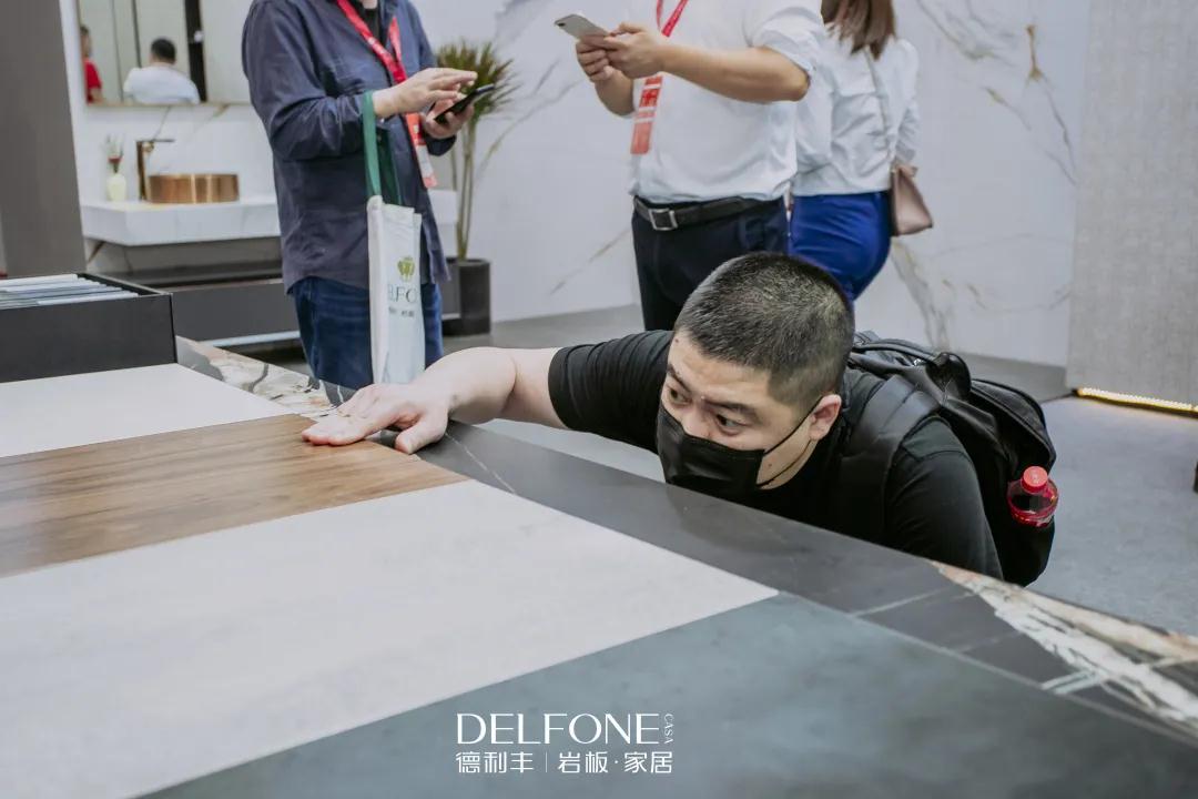 巖載定制家 | 德利豐攜新品火爆廣州家博會(huì)(圖9) 巖載定制家 | 德利豐攜新品火爆廣州家博會(huì)(圖9)