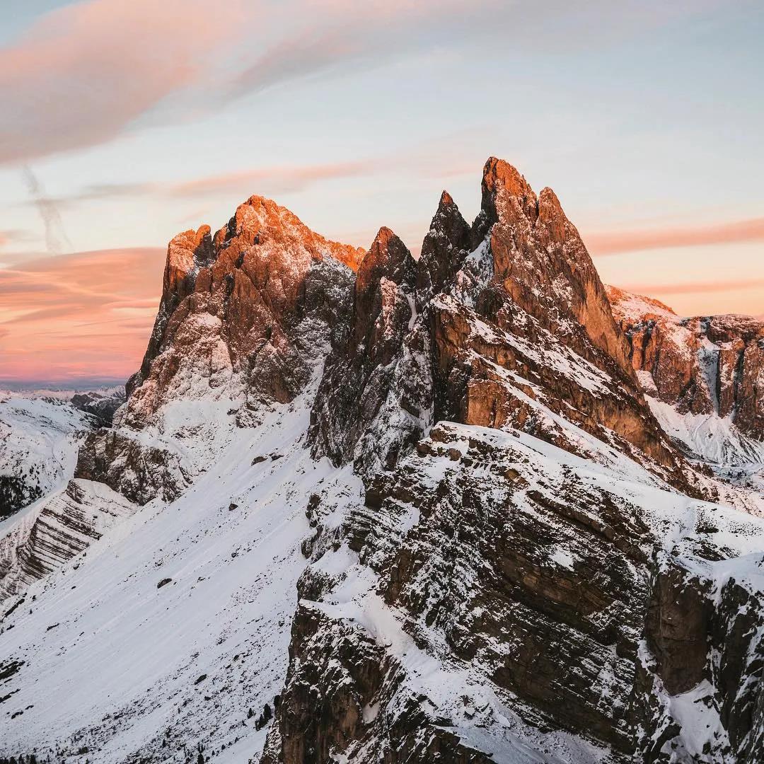 DELFONE案例分享| 至簡格調,“巖”之新境(圖1) DELFONE案例分享| 至簡格調,“巖”之新境(圖1)