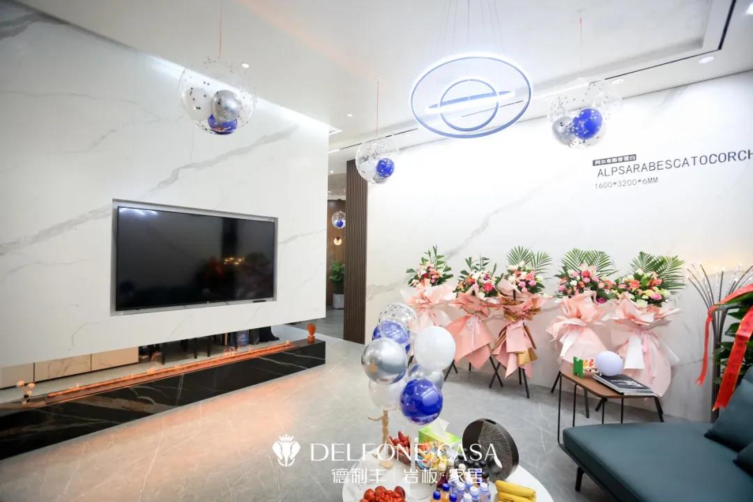 探店速遞 | 沈陽絕美巖板旗艦店,承載藝術的空間作品(圖5) 探店速遞 | 沈陽絕美巖板旗艦店,承載藝術的空間作品(圖5)