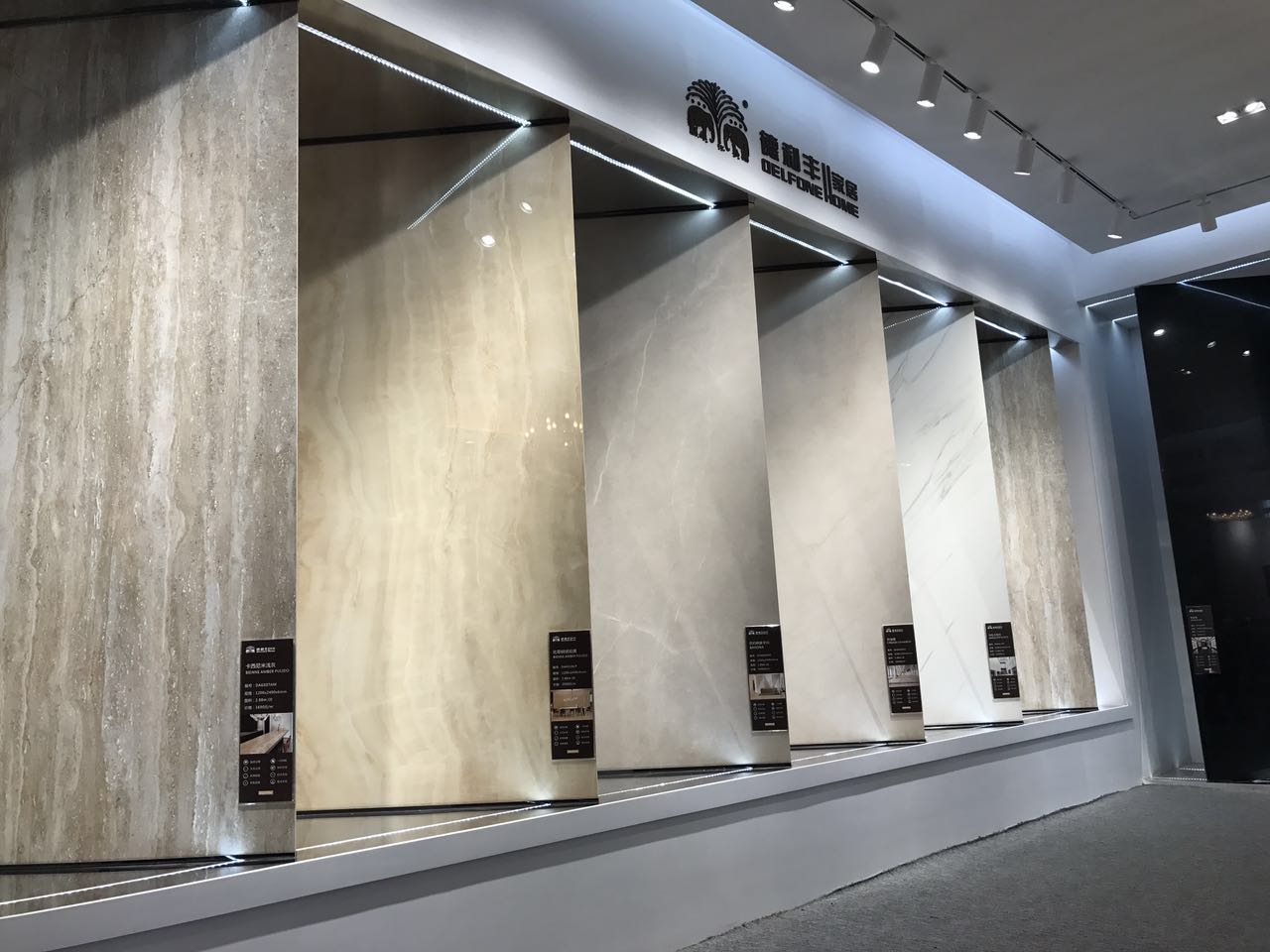 剛剛，德利豐家居引世界關注！驚艷紐約時代廣(圖8)