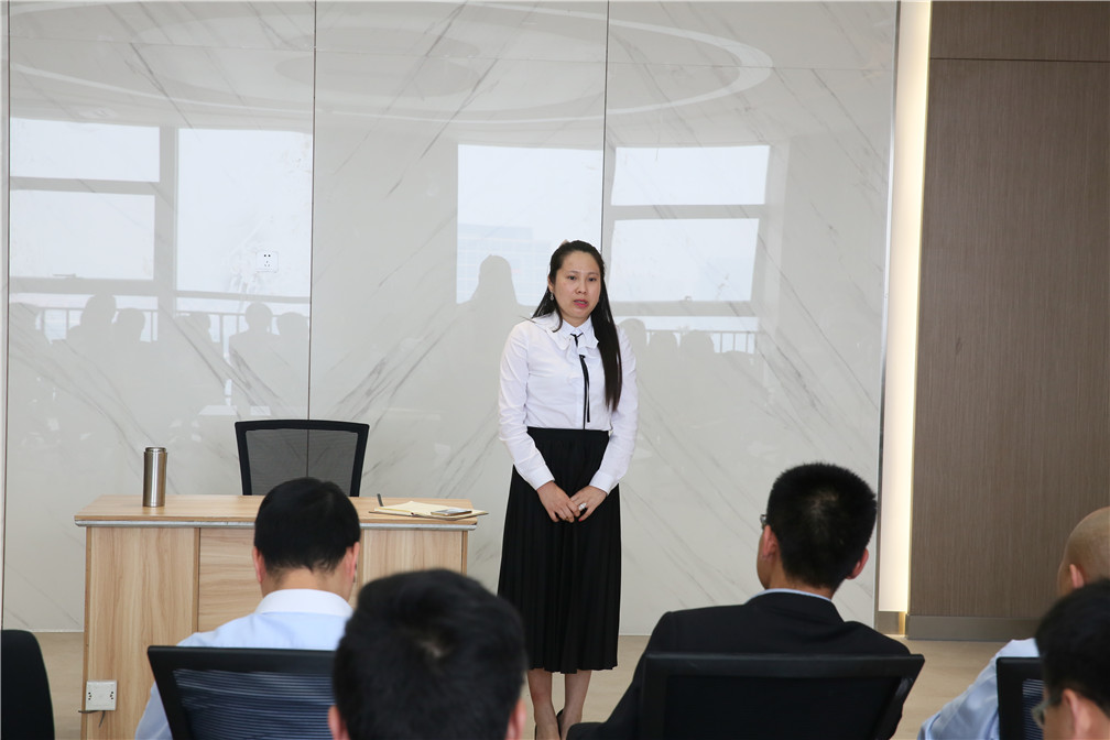 “凝聚力量,共創輝煌”德利豐家居月度總結暨(圖7) “凝聚力量,共創輝煌”德利豐家居月度總結暨(圖7)