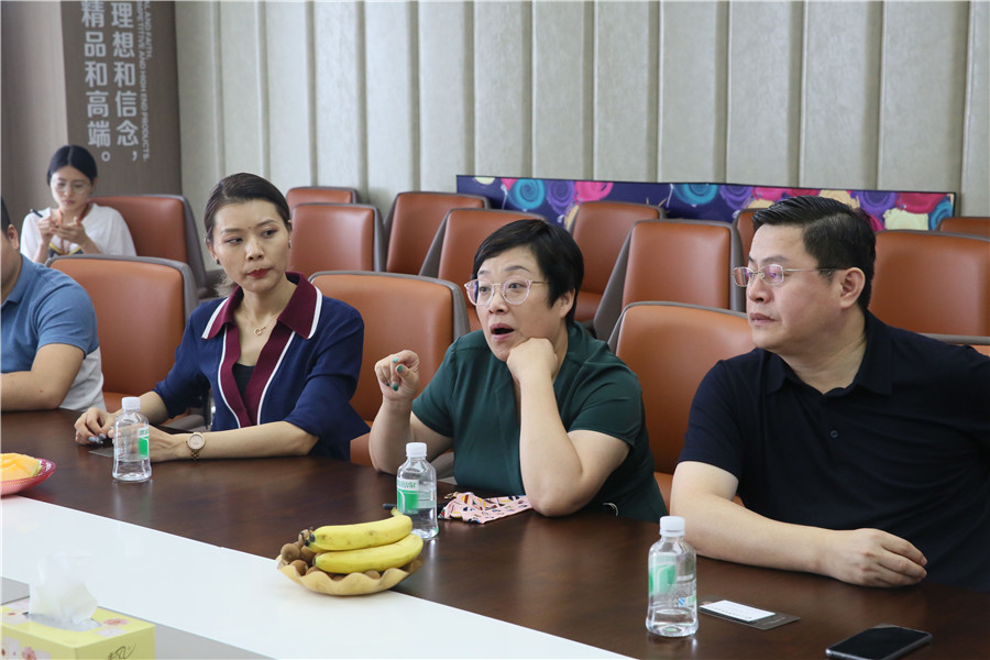 今日頭條|行業領導張傳喜會長蒞臨德利豐家居(圖3) 今日頭條|行業領導張傳喜會長蒞臨德利豐家居(圖3)