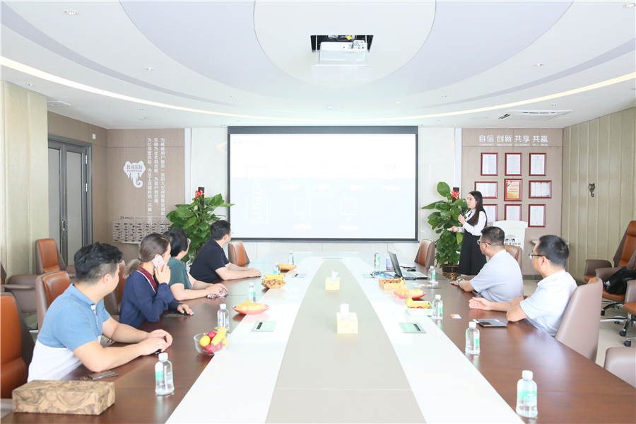 今日頭條|行業領導張傳喜會長蒞臨德利豐家居(圖5) 今日頭條|行業領導張傳喜會長蒞臨德利豐家居(圖5)