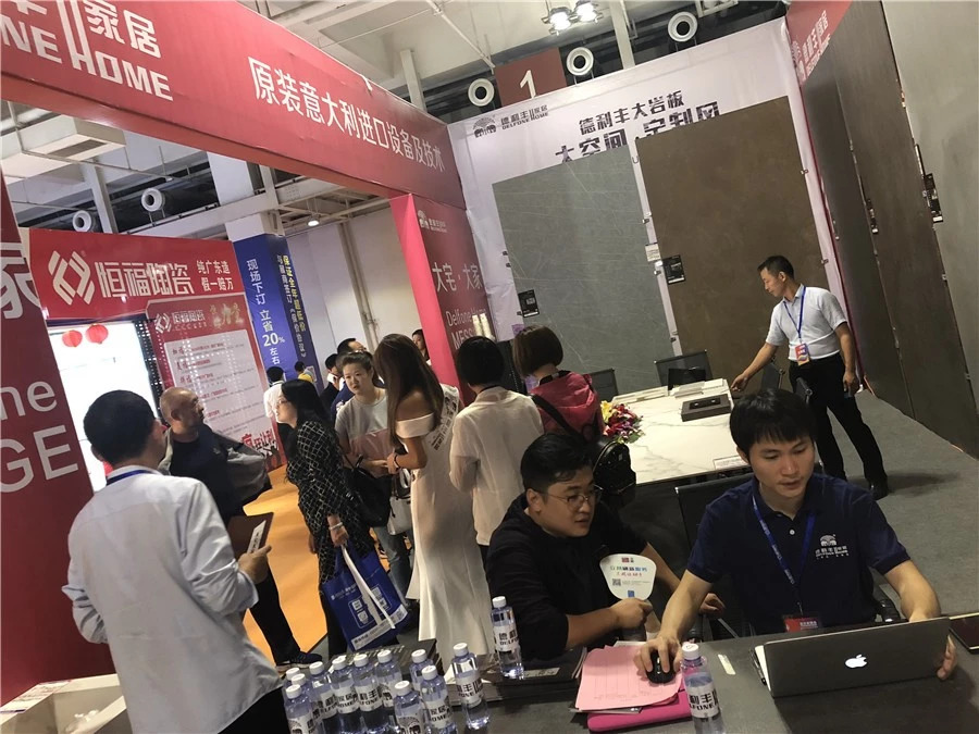 客似云來,德利豐家居成甘肅藍裝家博會貴寵!(圖5) 客似云來,德利豐家居成甘肅藍裝家博會貴寵!(圖5)