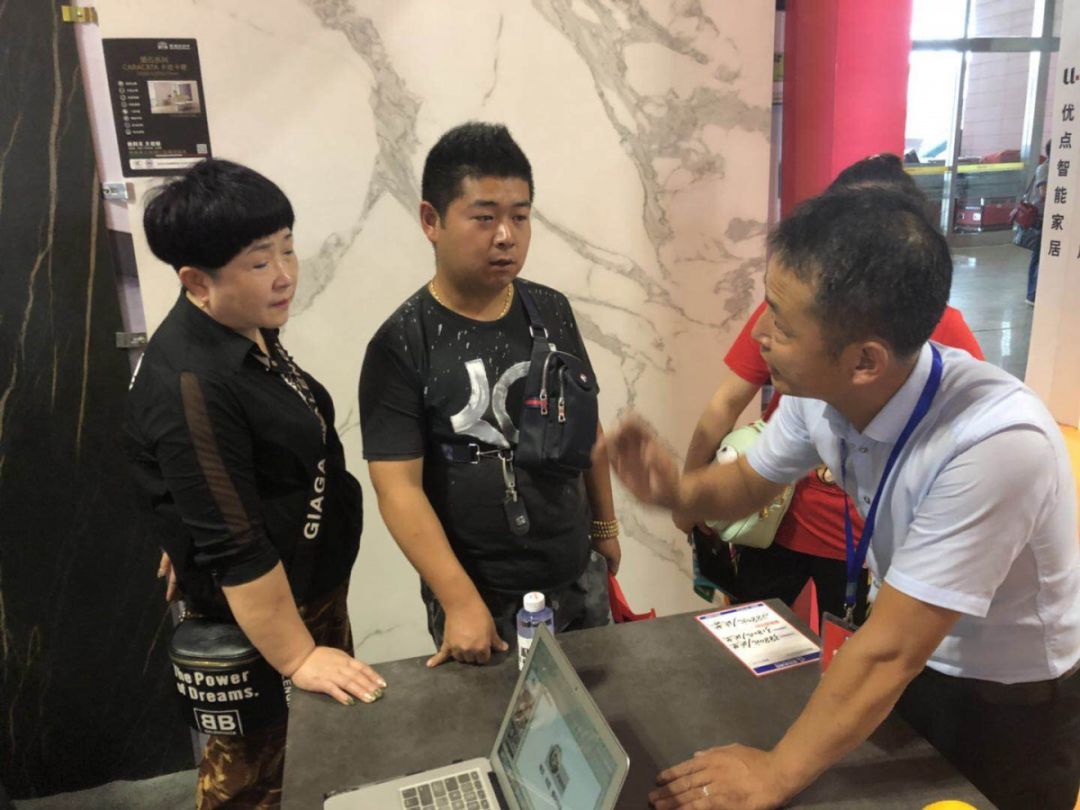 客似云來,德利豐家居成甘肅藍裝家博會貴寵!(圖3) 客似云來,德利豐家居成甘肅藍裝家博會貴寵!(圖3)