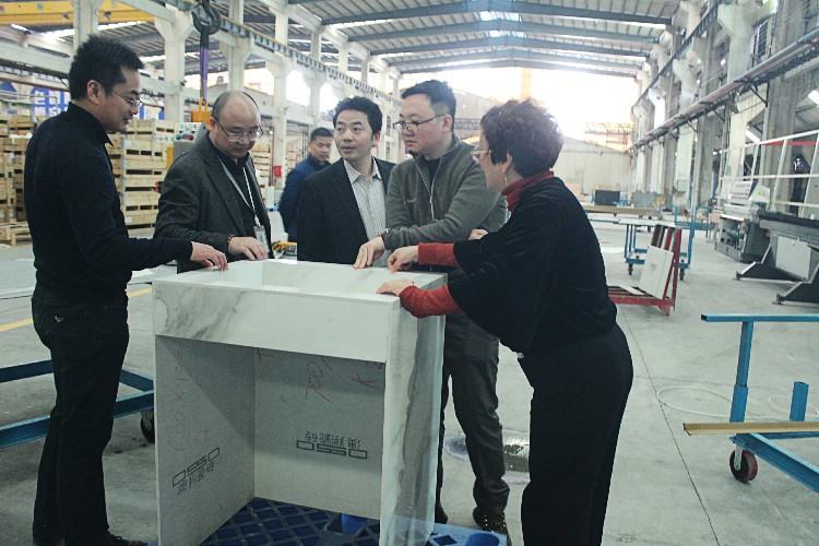 融創集團領導一行到金牌企業參觀考察，共謀合(圖5)