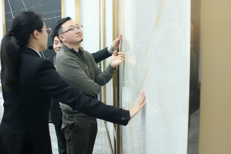 融創集團領導一行到金牌企業參觀考察，共謀合(圖8)