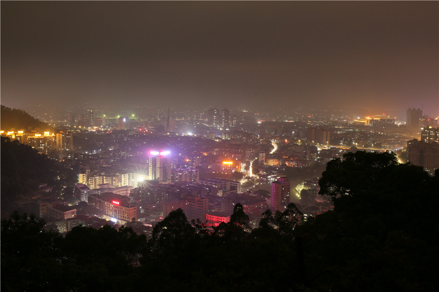跑進新時代—德利豐家居爬西樵山活動圓滿舉行(圖6)