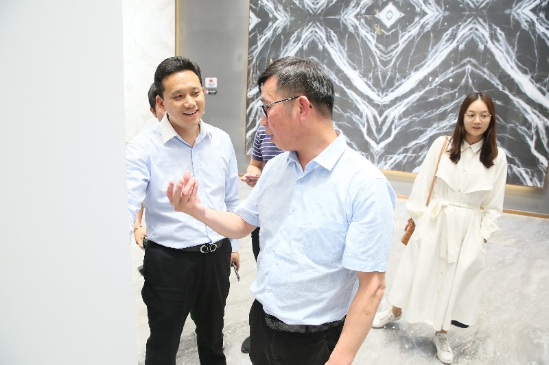 中建裝配設計院溫啟彬院長一行蒞臨金牌企業，(圖6)