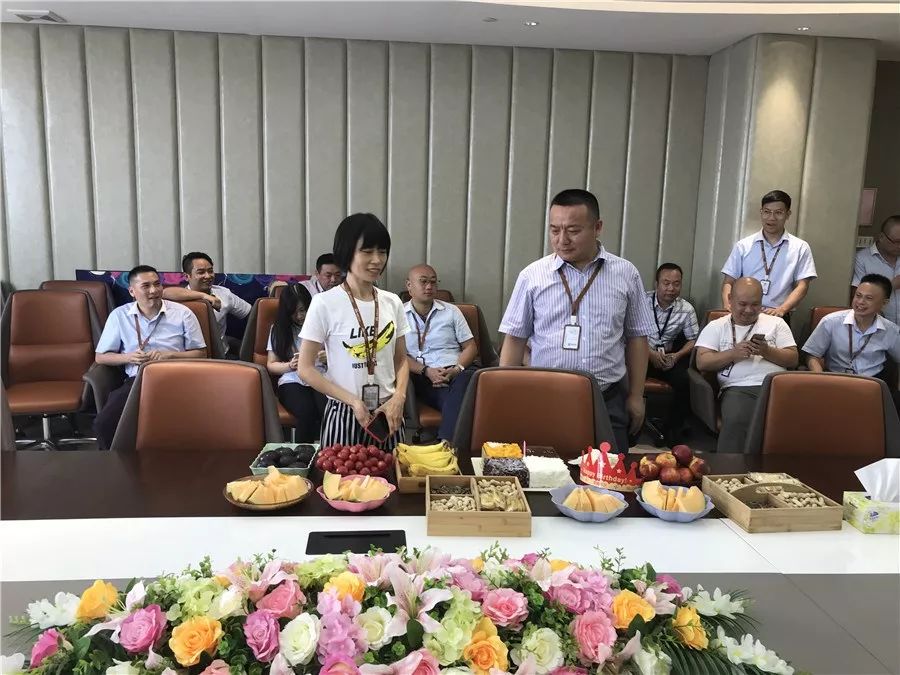 7月生日會—愿你被這個世界溫柔對待(圖2) 7月生日會—愿你被這個世界溫柔對待(圖2)