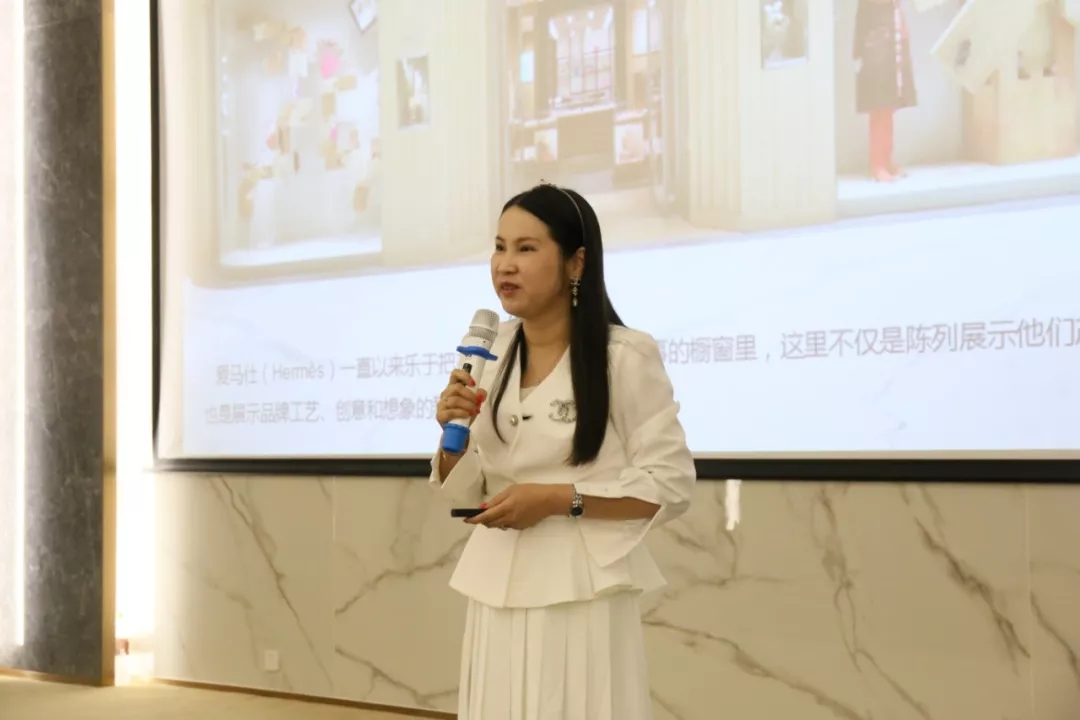 【金牌商學(xué)院第15講】如何開啟巖板大紅利時代!(圖4) 【金牌商學(xué)院第15講】如何開啟巖板大紅利時代!(圖4)