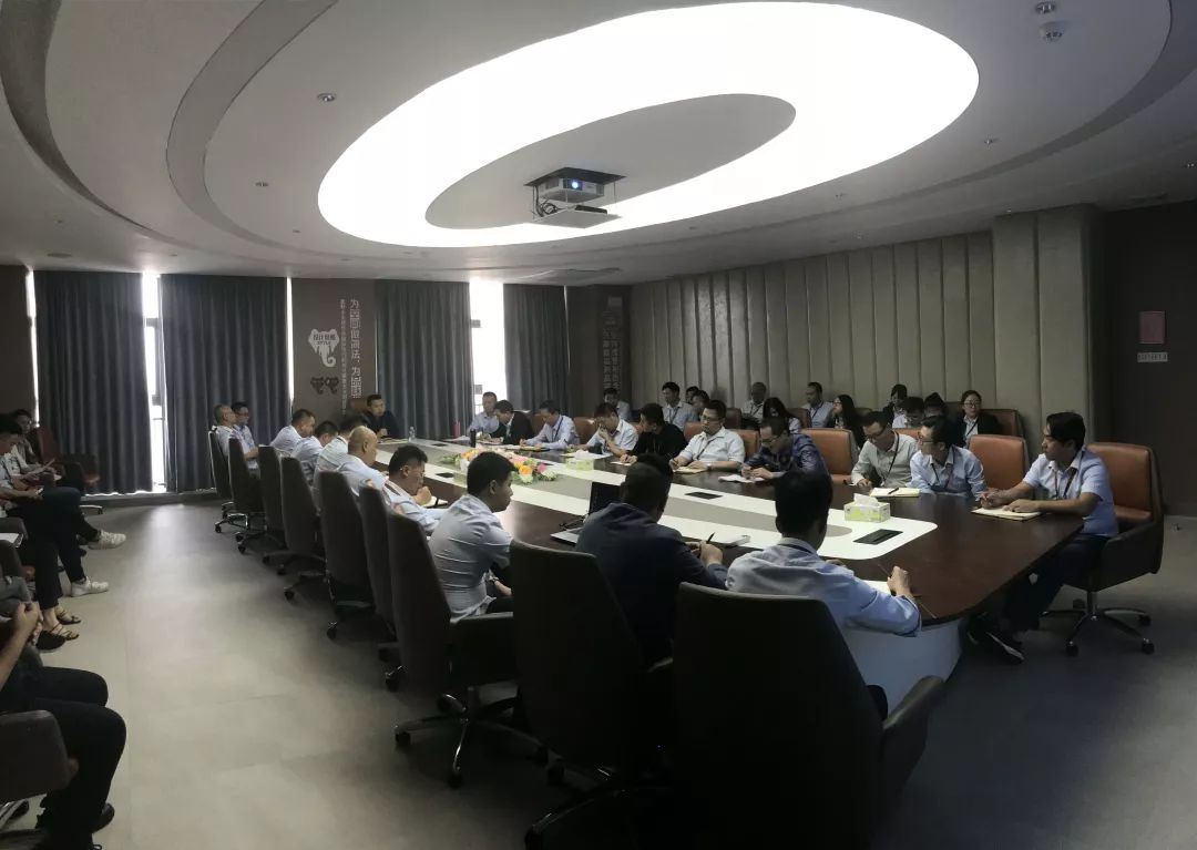 保持態(tài)勢(shì)，持續(xù)擴(kuò)張 — 德利豐家居10月總結(jié)會(huì)圓(圖1)