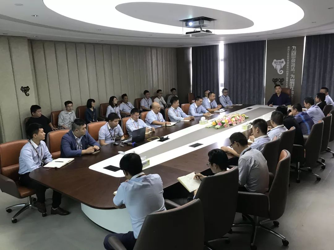 保持態(tài)勢(shì)，持續(xù)擴(kuò)張 — 德利豐家居10月總結(jié)會(huì)圓(圖6)