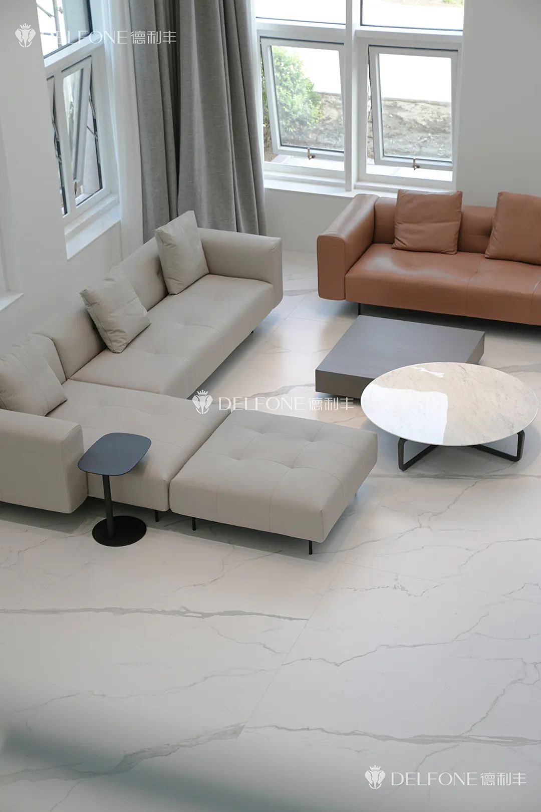 DELFONE實景案例 | 300㎡+極簡別墅,【阿爾卑斯香雪白】演繹不動聲色的高級感(圖4) 圖片